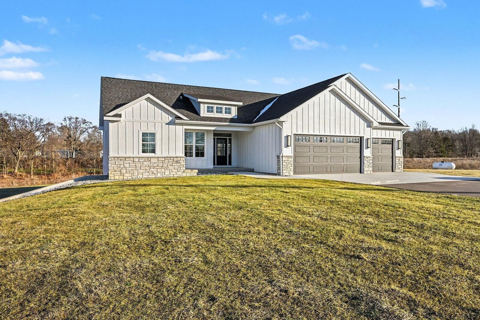 Property Photo:  7960 N Westnedge Avenue  MI 49009 