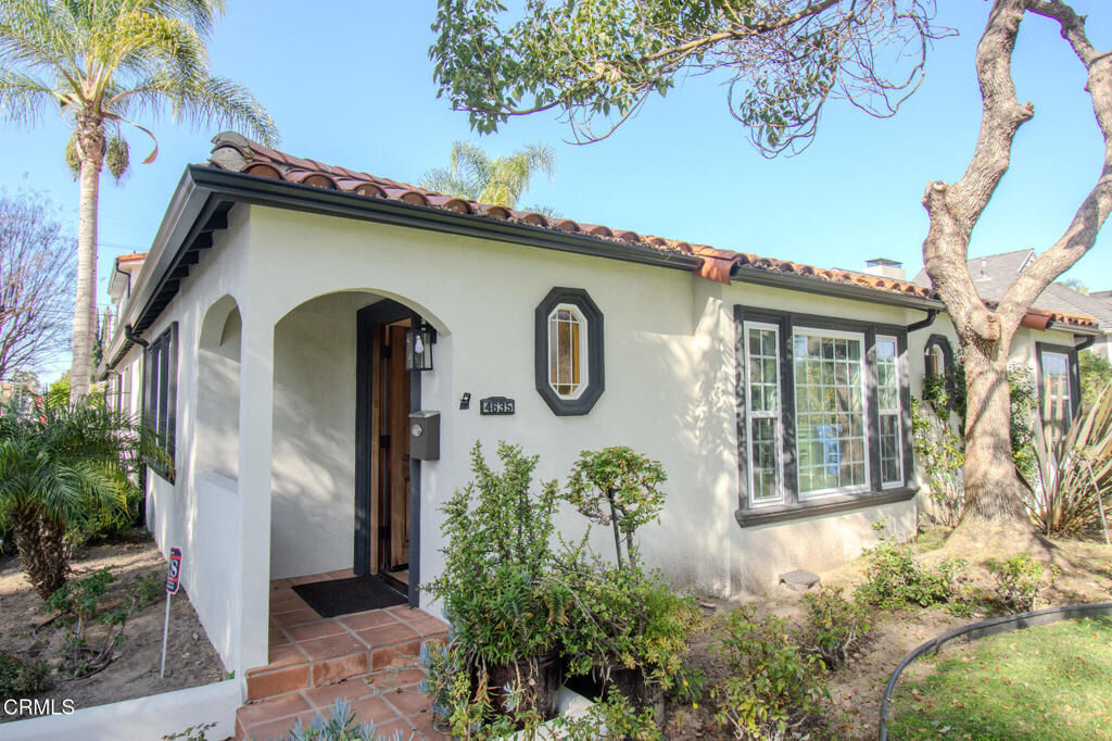 Property Photo:  4635 Cartwright Avenue  CA 91602 