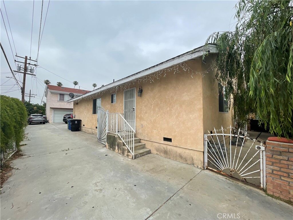Property Photo: 322 N Ditman CA 90063