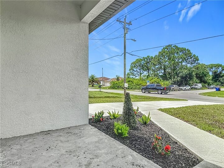 Property Photo:  3705 8th Street SW  FL 33976 
