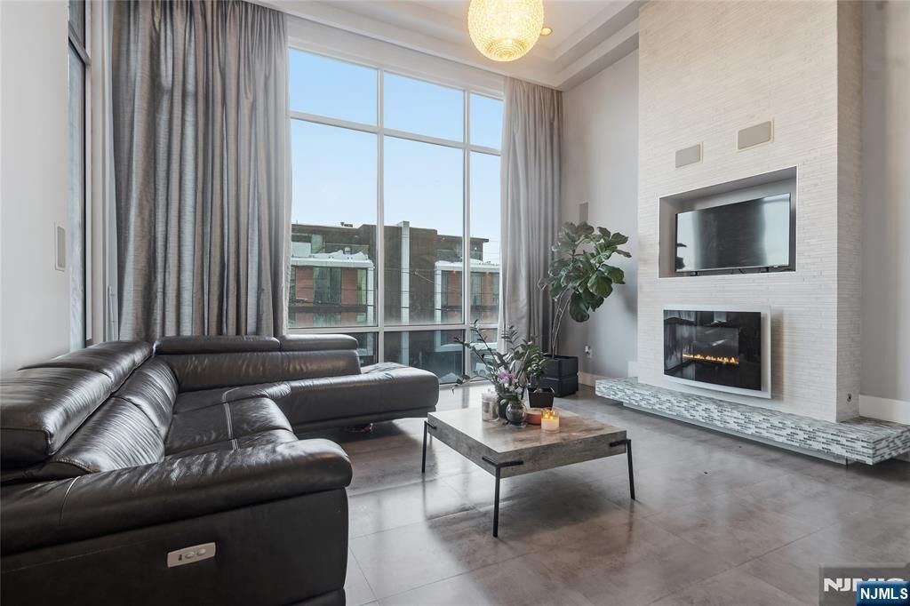 Property Photo:  760 Undercliff B  NJ 07020 