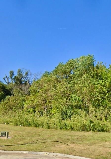 Property Photo:  528 Clifford Court  LA 70094 