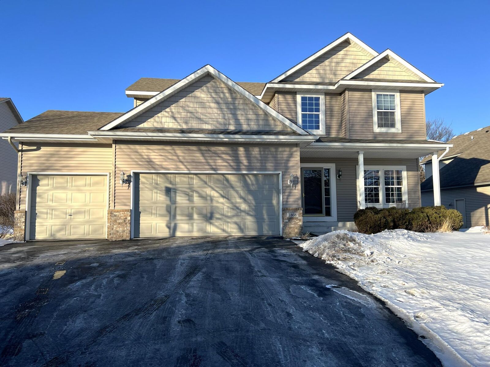 Property Photo:  1868 Moccasin Drive  MN 55387 