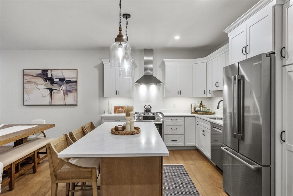 Property Photo: 134 Court St 7 MA 02360