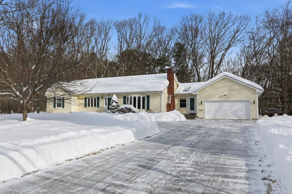 Property Photo:  109 Westford St  MA 01824 