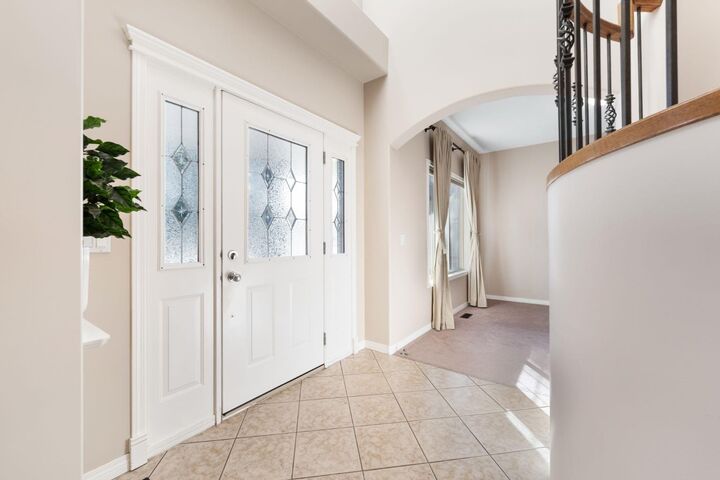 Property Photo:  8 Heritage Cove  AB T1S 4J1 