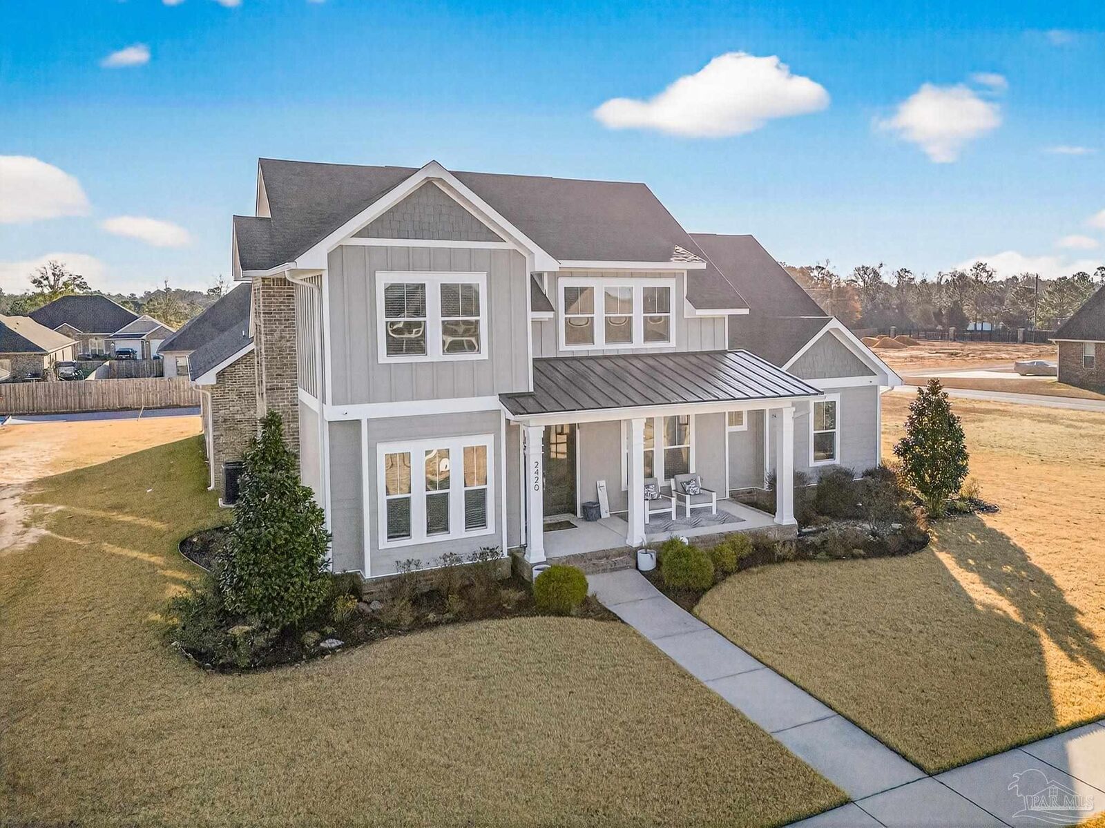 Property Photo: 2420 Meeting St FL 32533