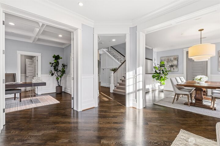 Property Photo:  1416  105th Avenue SE  WA 98004 