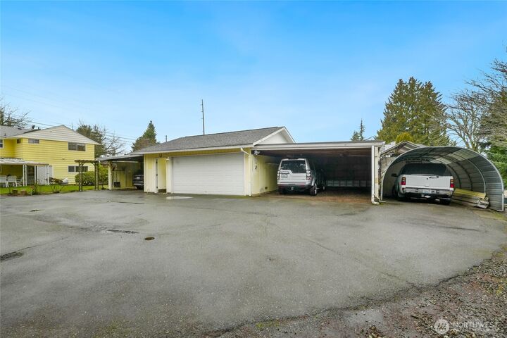 Property Photo:  16740  Meridian Avenue N  WA 98133 
