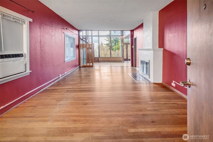 Property Photo:  7233  36th Avenue SW  WA 98126 