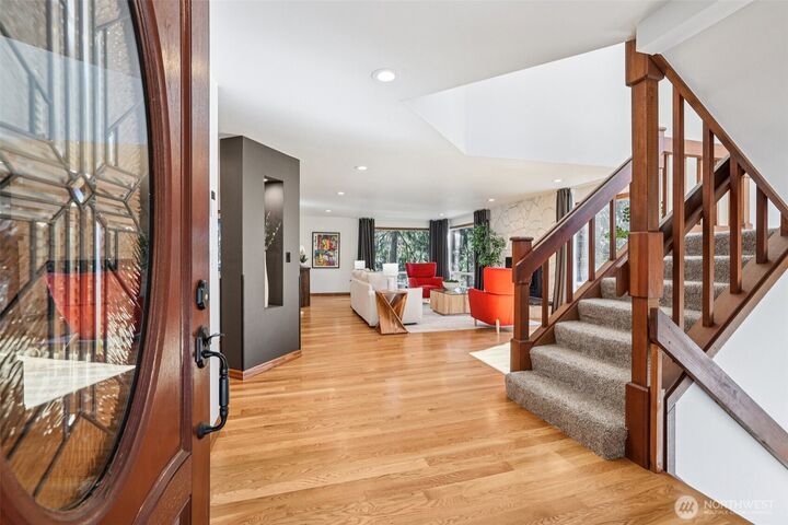 Property Photo:  411 W Lake Sammamish Parkway NE  WA 98008 