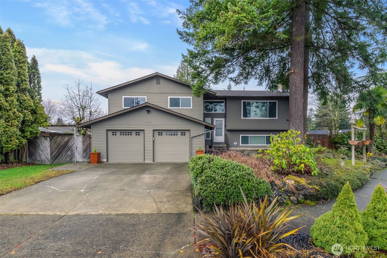 Property Photo:  2207  Bremerton Avenue NE  WA 98059 