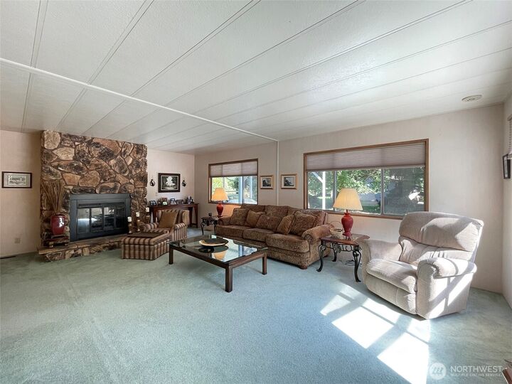 Property Photo:  121  Ivy Lane  WA 98362 