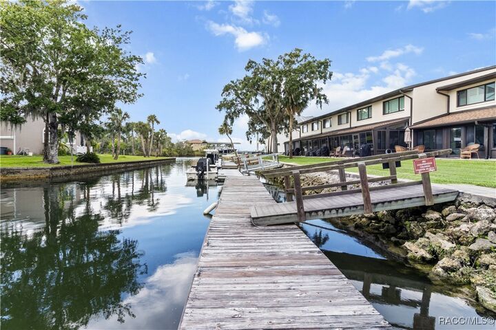 Property Photo:  1637 SE Paradise Circle 504  FL 34429 