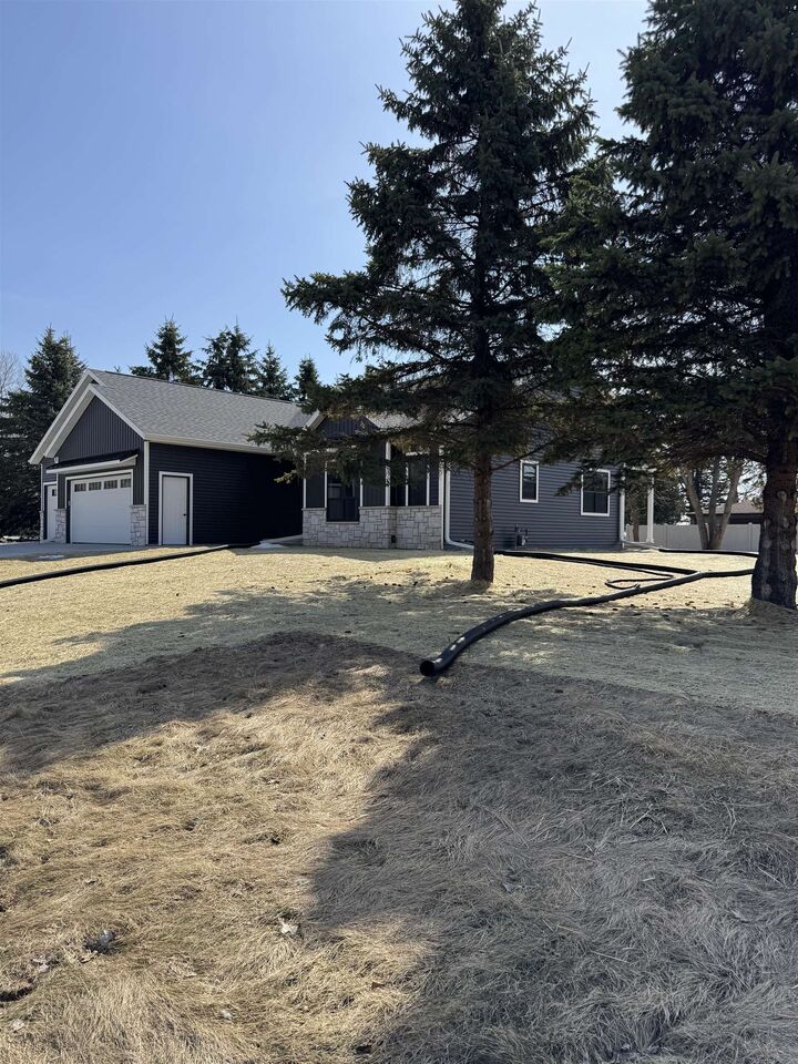 Property Photo:  2005 E Ridge Haven Lane  WI 54913-8962 