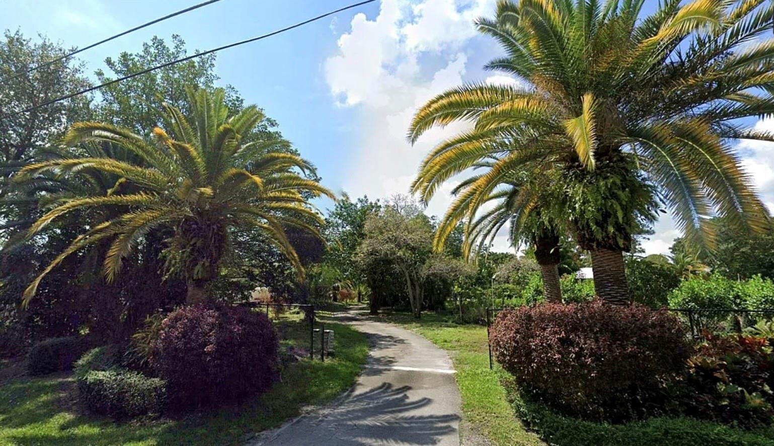 Property Photo:  4000 NW 74th Street  FL 33073 