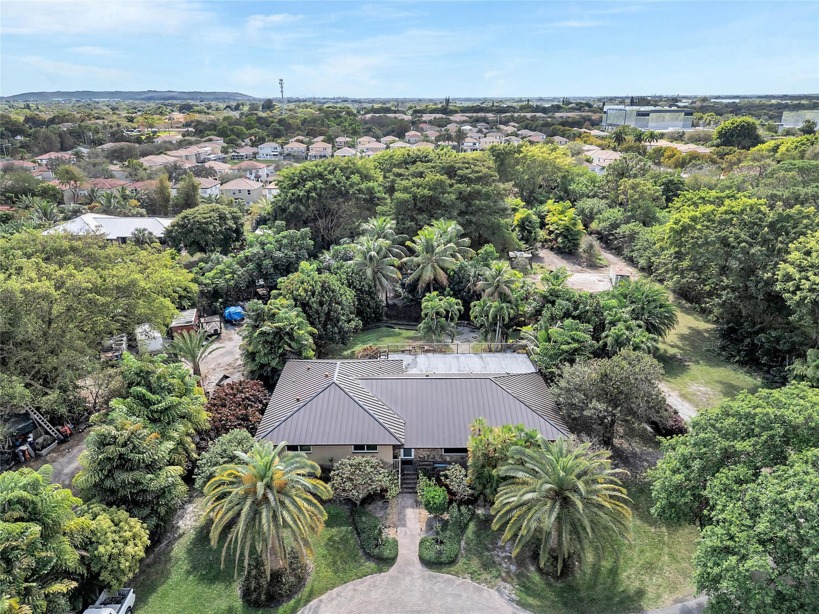 Property Photo:  4000 NW 74th Street  FL 33073 