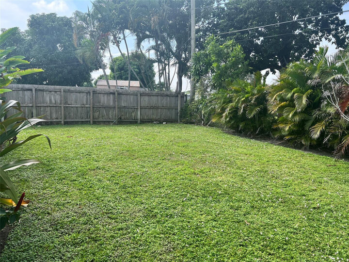 Property Photo:  725 Carolina Avenue  FL 33312 