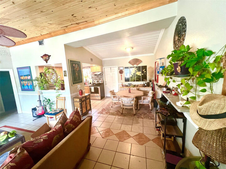 Property Photo: 725 Carolina Avenue FL 33312