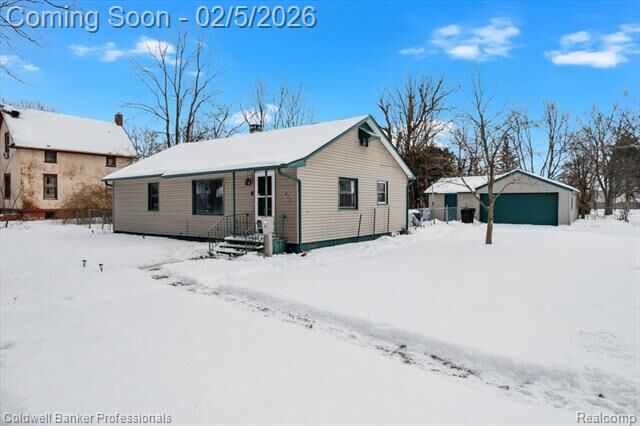 Property Photo:  413 Turrill Avenue  MI 48446 