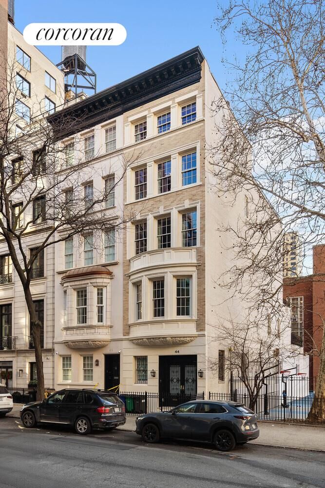 Property Photo:  44 E 82nd Street  NY 10028 