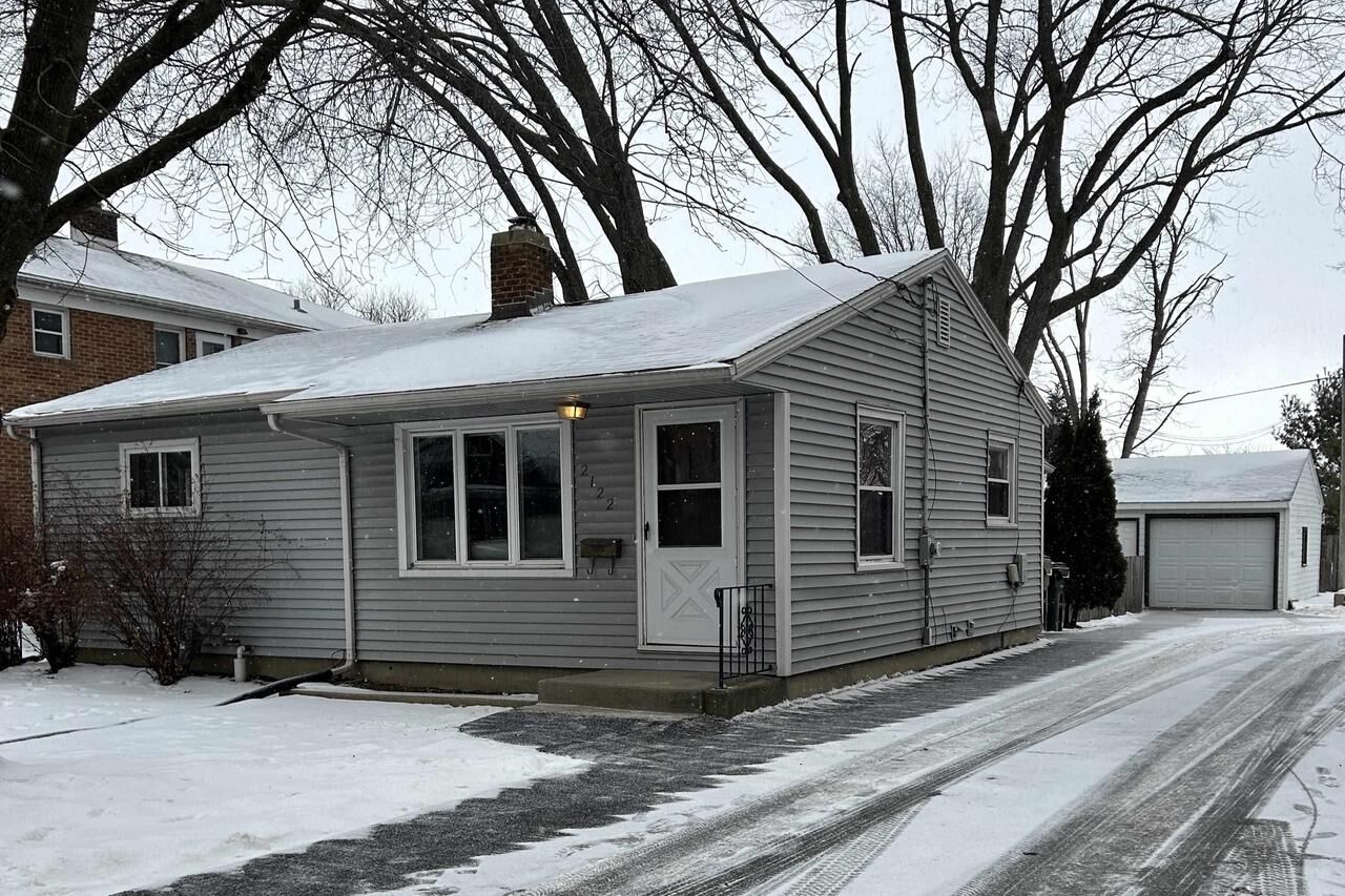 Property Photo: 2122 East Johnson Street WI 53704