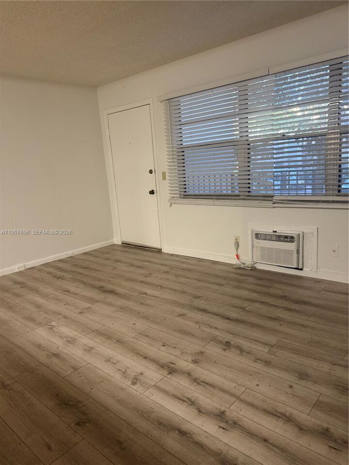 Property Photo:  200 SW 132nd Way 207L  FL 33027 