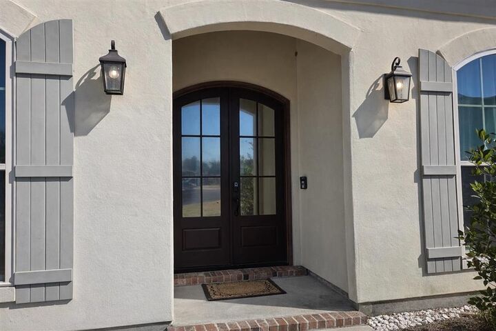 Property Photo:  209 Reserve Drive  LA 70611 