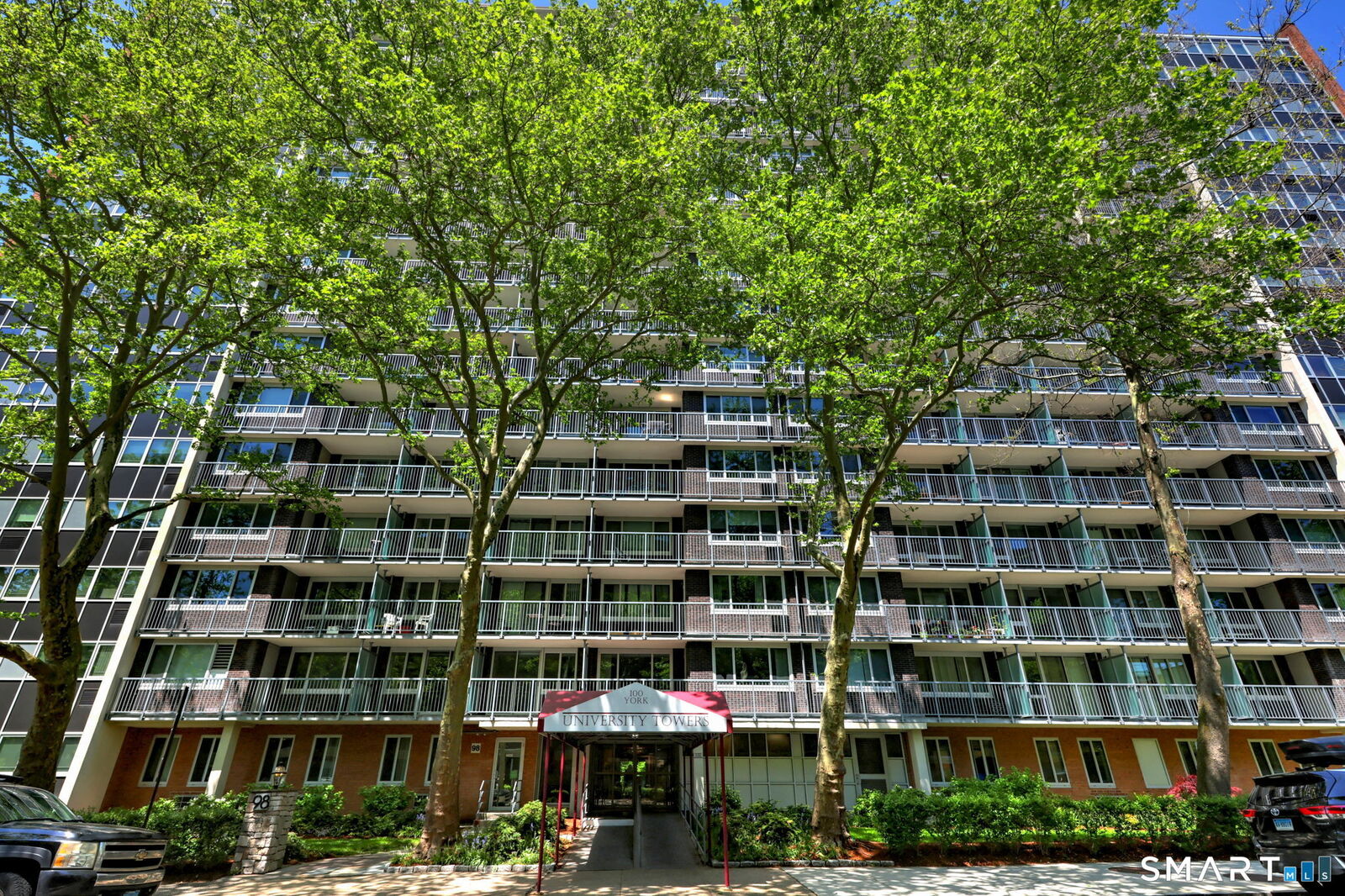 Property Photo:  100 York Street 5G  CT 06511 