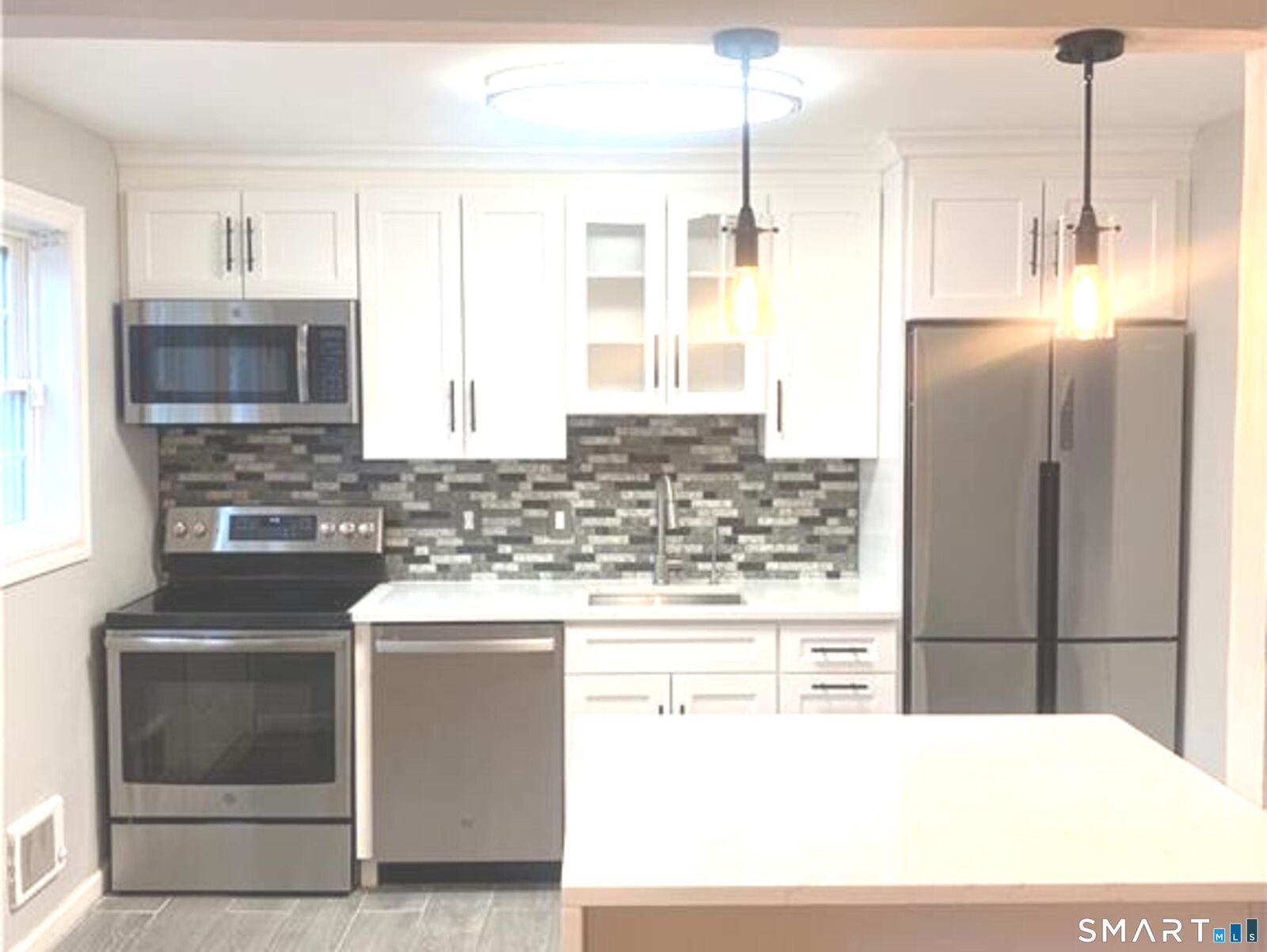 Property Photo:  1283 Hope Street Apt 3  CT 06907 