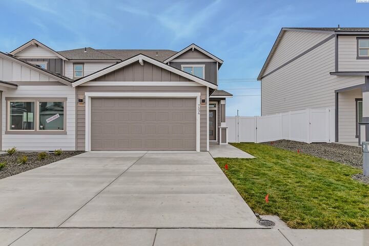 Property Photo:  7536 Grapevine Ct  WA 99353 