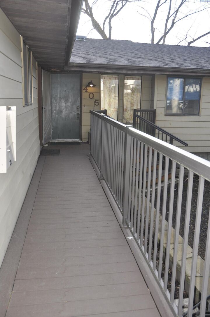 Property Photo: 405 NW North Street WA 99163