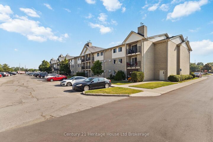 Property Photo:  737 Deveron Crescent 217  ON N5Z 4X9 