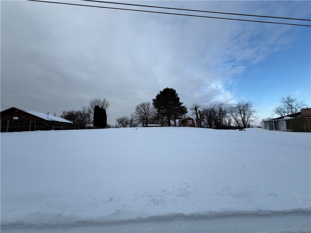 Property Photo:  000 Main  PA 15063 