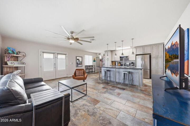 Property Photo:  2161 N Middlecoff Drive  AZ 85215 