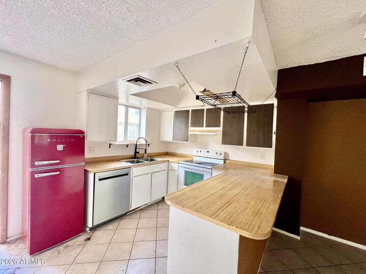 Property Photo:  6120 W Townley Avenue  AZ 85302 