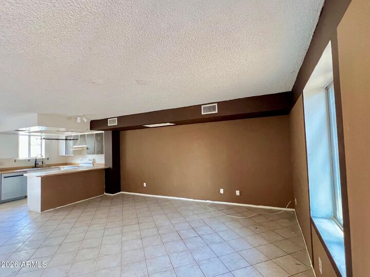 Property Photo: 6120 W Townley Avenue AZ 85302