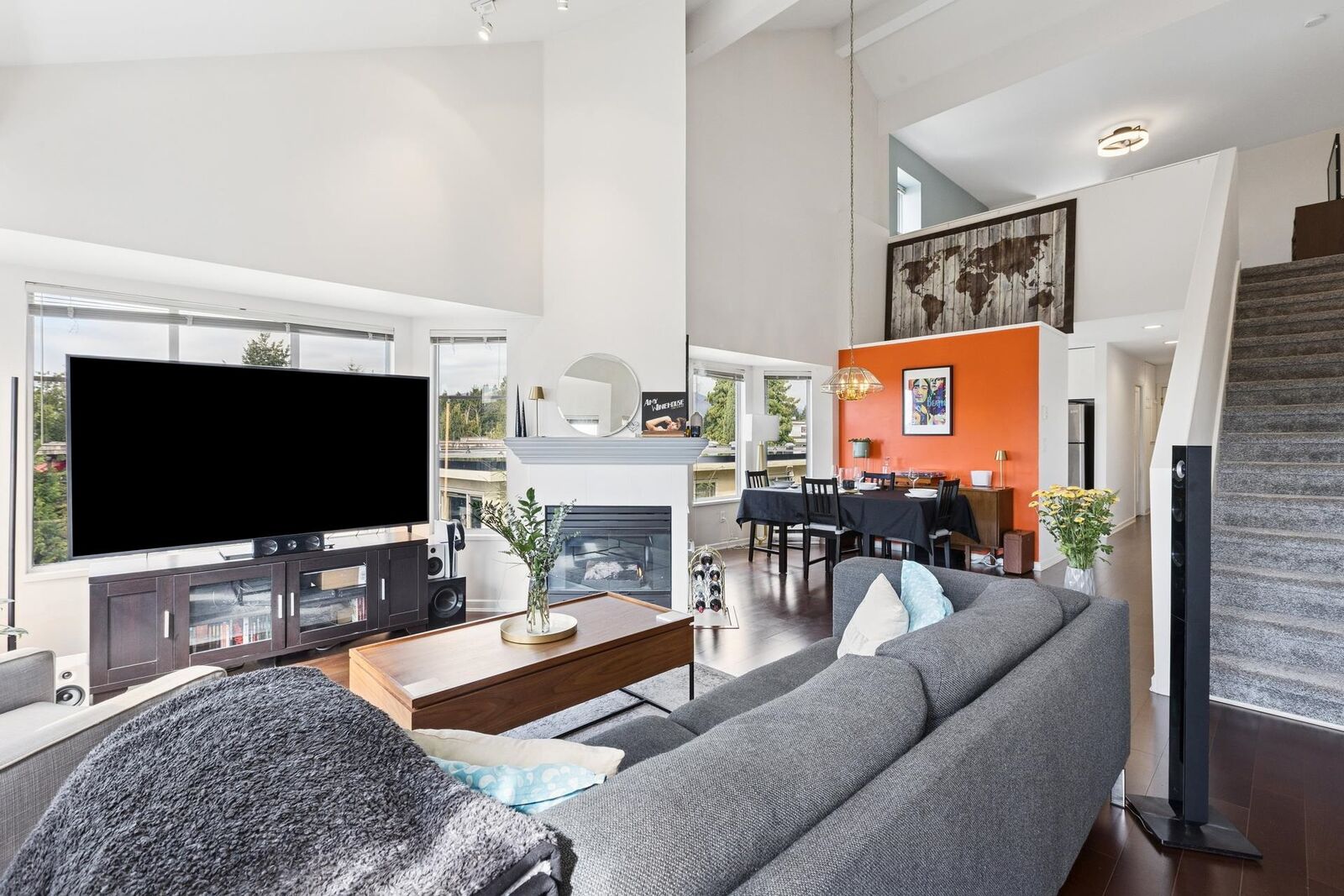 Property Photo:  131 W 20th Street 303  BC V7M 1Y2 