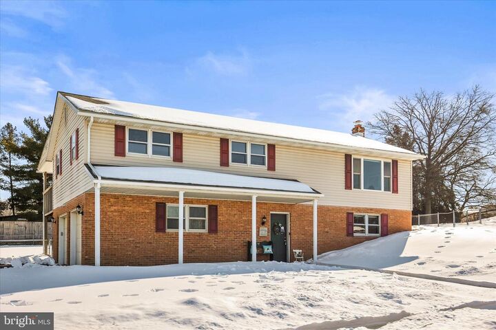 Property Photo:  22 Covington Drive  PA 17345 