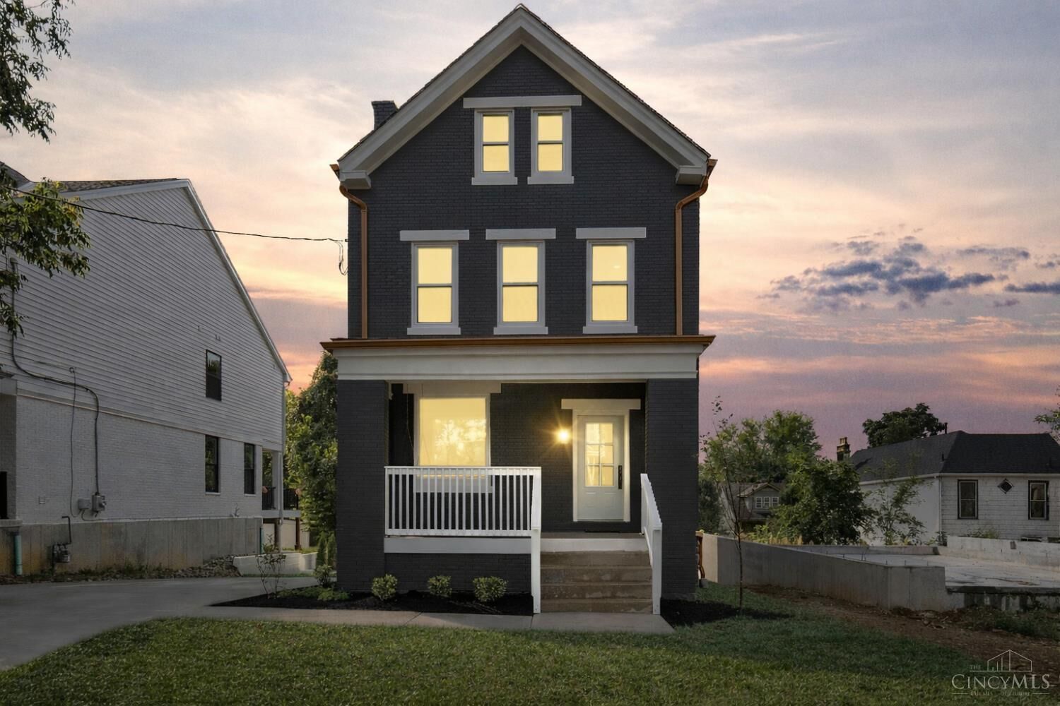 Property Photo:  1613 Dexter Avenue  OH 45206 