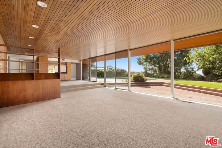 Property Photo: 590 N Tigertail Rd CA 90049