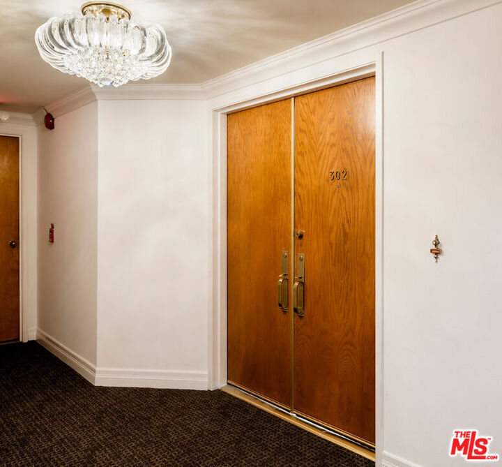 Property Photo:  750 S Bundy Dr  CA 90049 