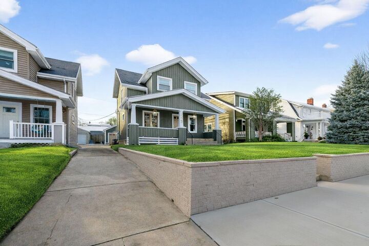 Property Photo:  1523 Wyandotte Road  OH 43212 