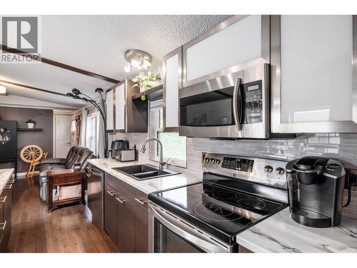 3381 Village Green Way 70 — photo 1