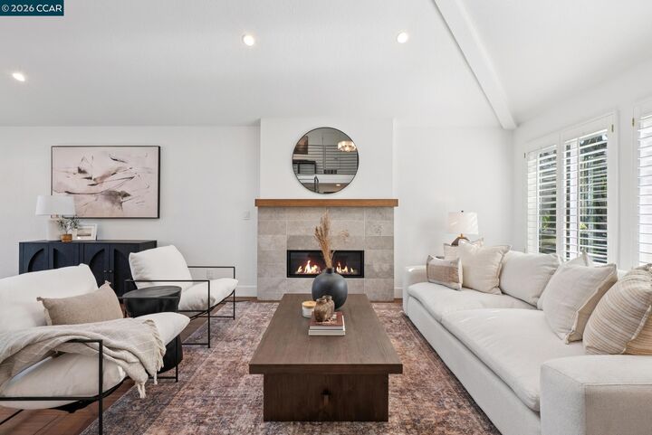 Property Photo: 621 Birchwood Ct CA 94506