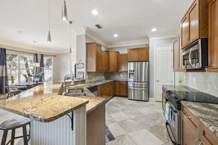 Property Photo: 98 Cayman Cove FL 32541