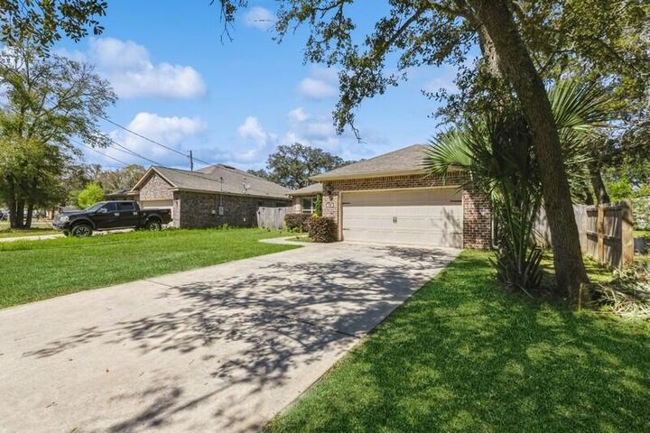 Property Photo:  2B Newcastle Drive  FL 32547 