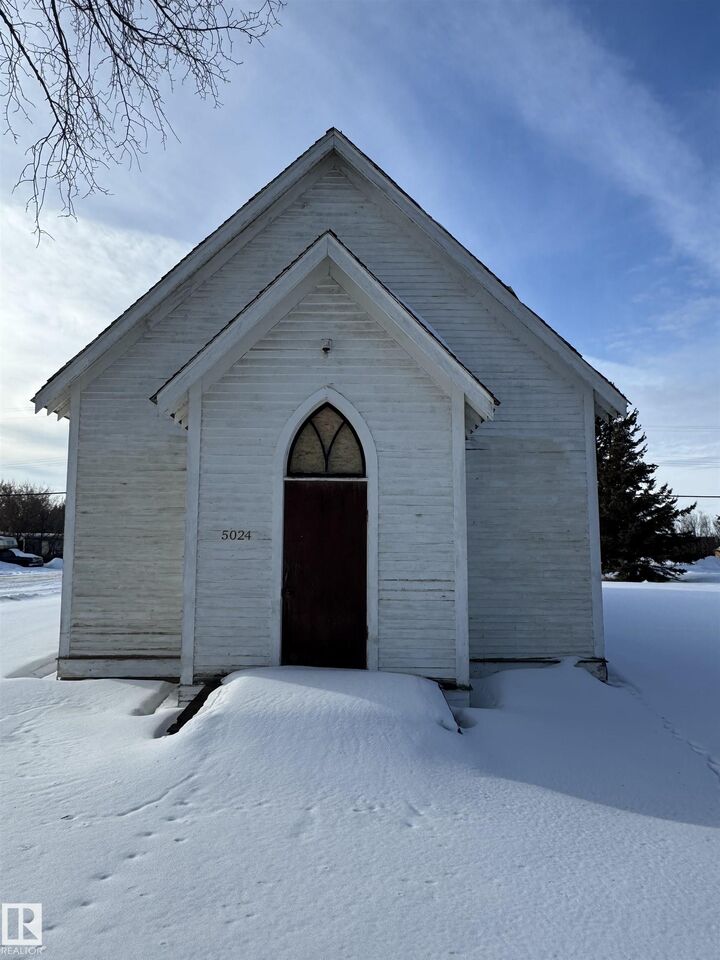 Property Photo: 5204 50 Street AB T0A 3L0