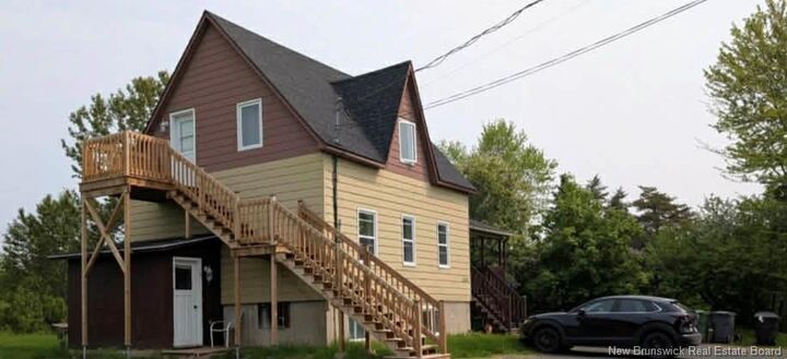 Property Photo: 292 Parc Ouest Street NB E8K 2E8
