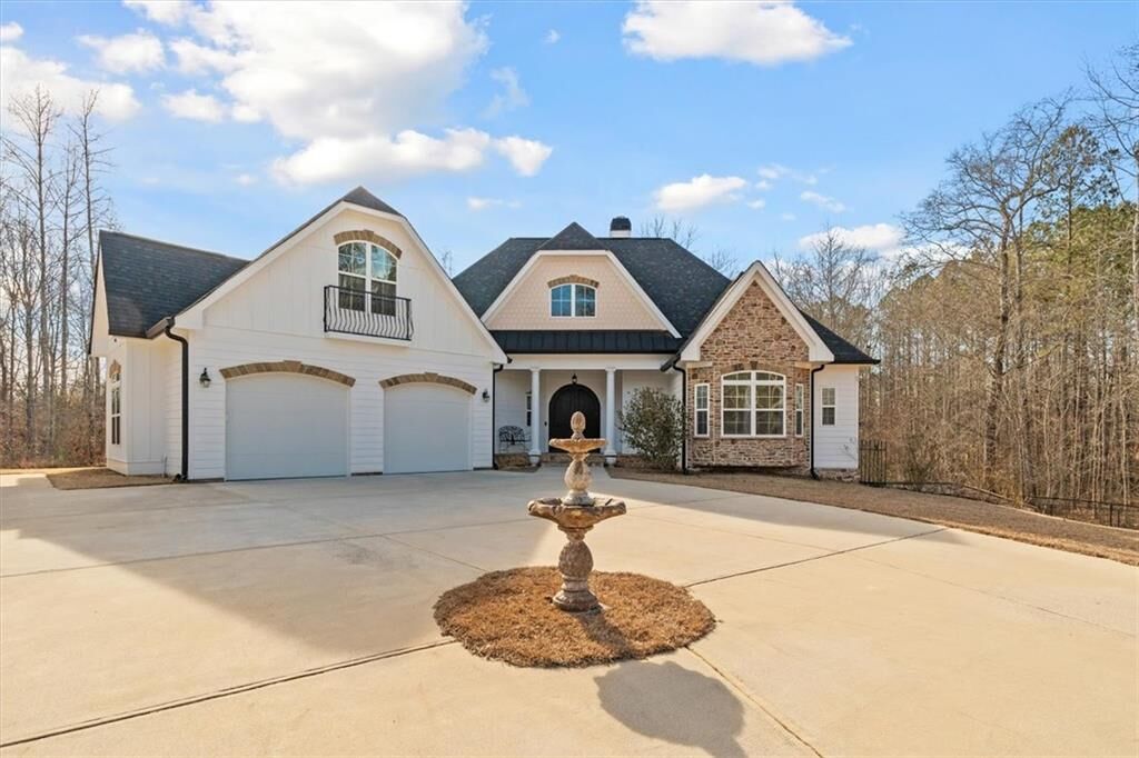 Property Photo:  656 Paynes Lake Road  GA 30116 